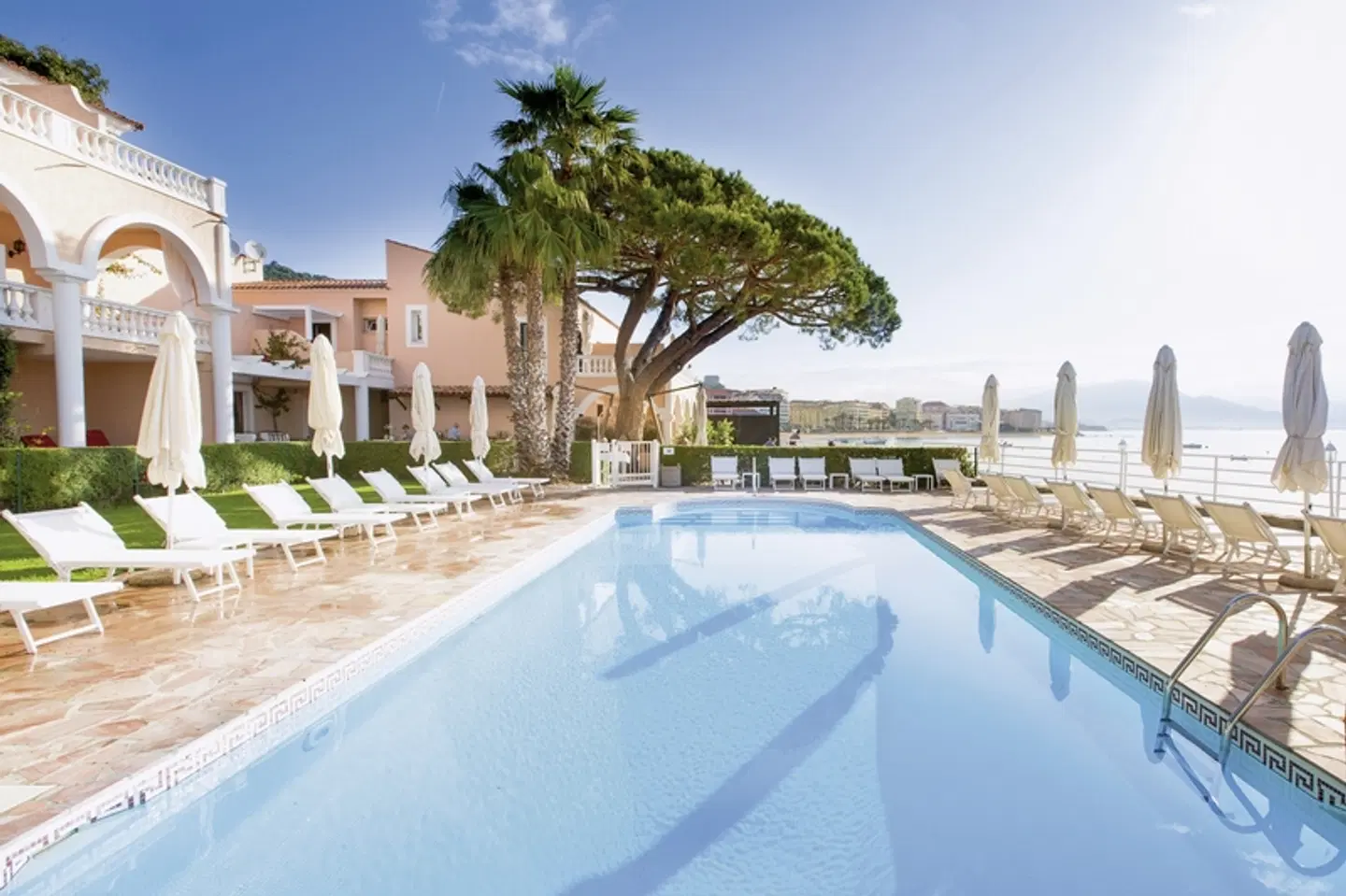 Demeure Les Mouettes OUTDOOR_POOL