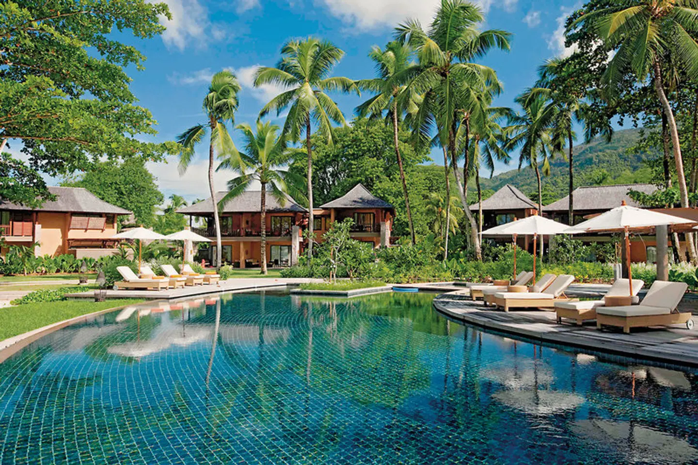 Constance Ephelia Resort OUTDOOR_POOL