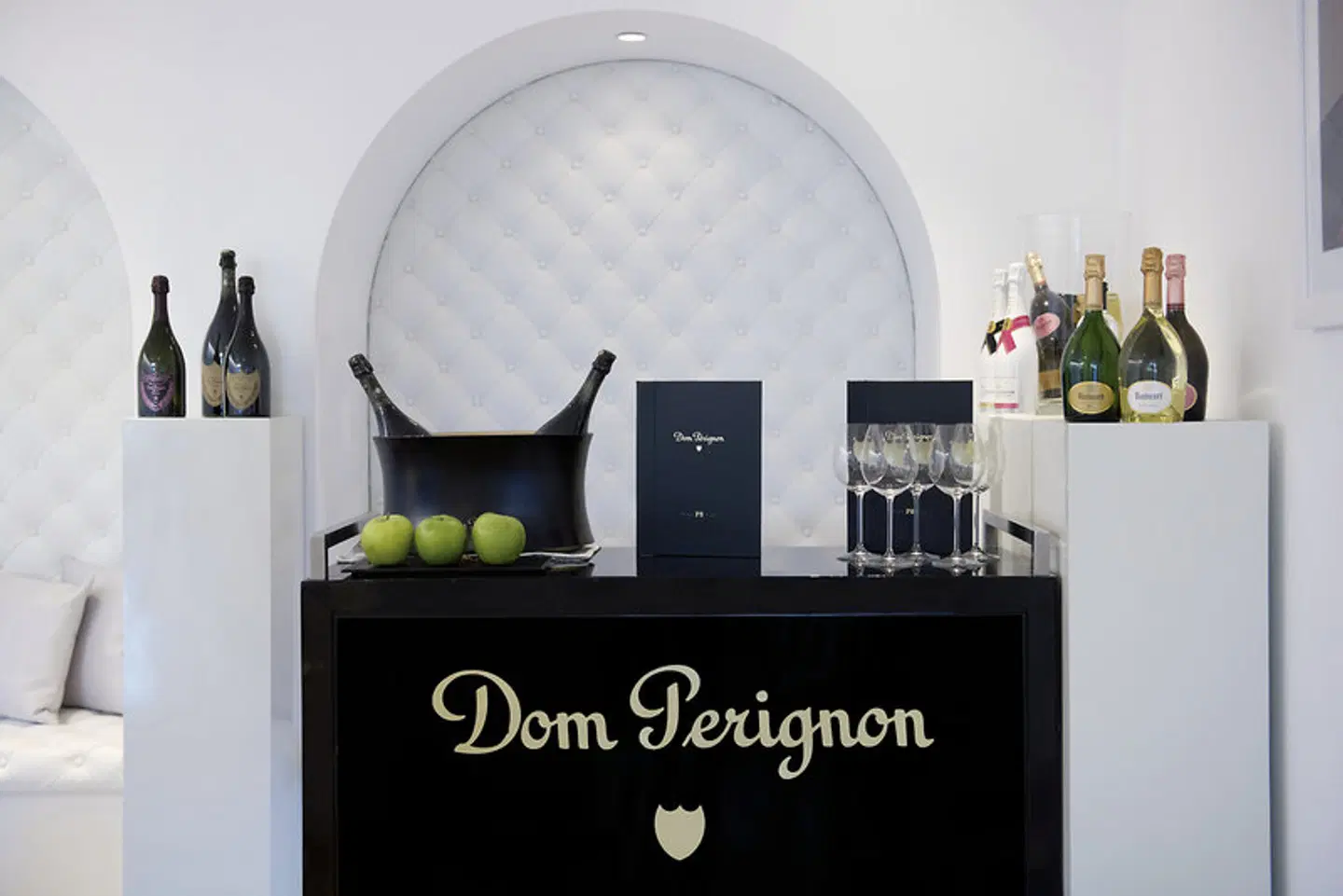The Donna Portals EXTERIOR