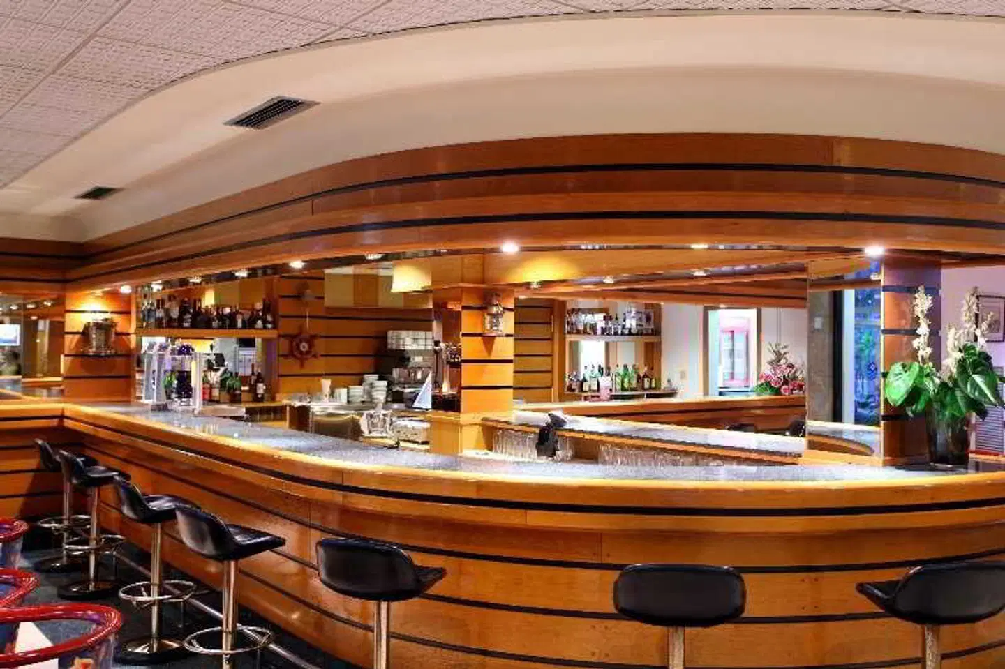 Puerto Azul Suite Bar