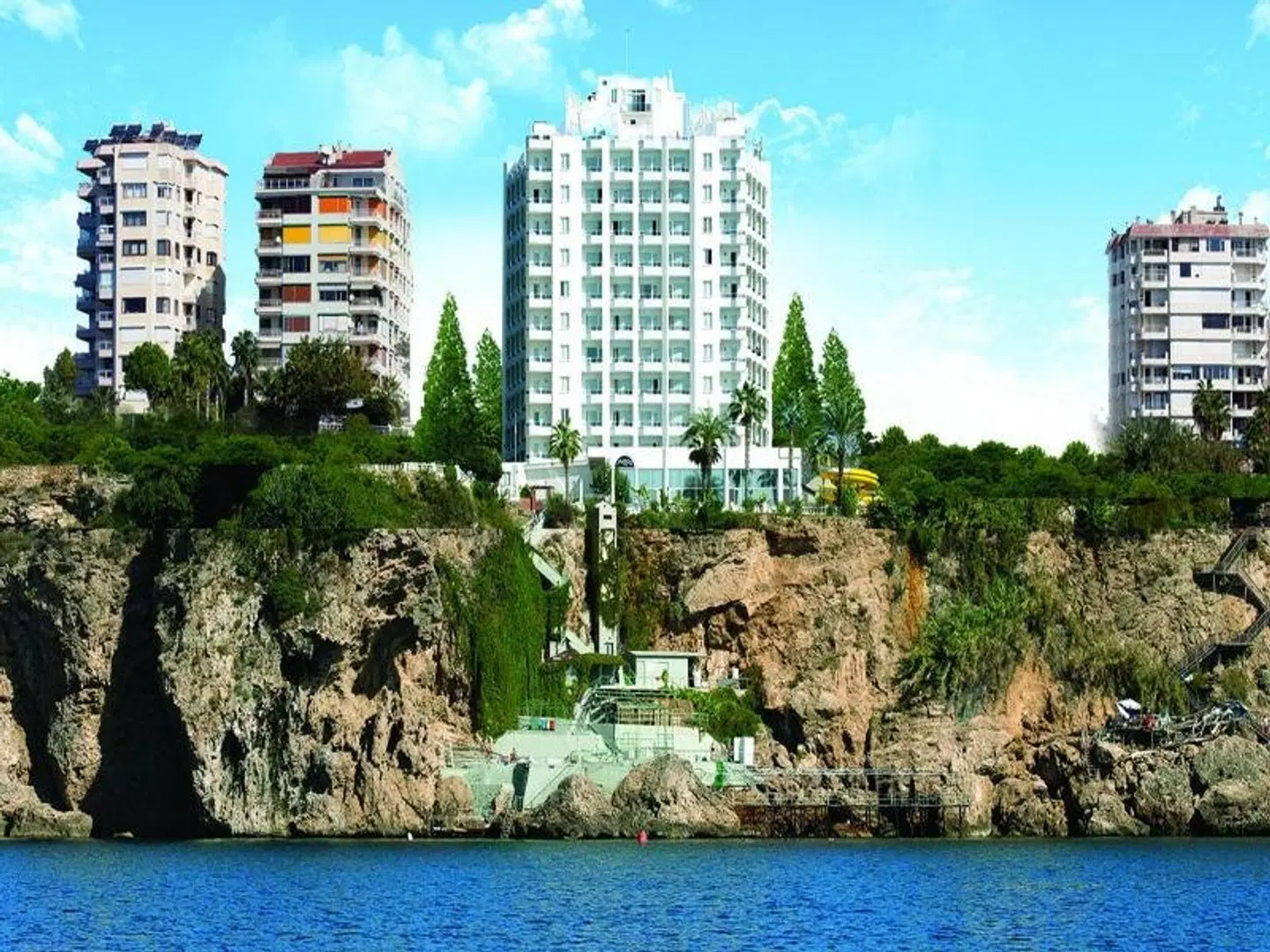Adonis Hotel EXTERIOR
