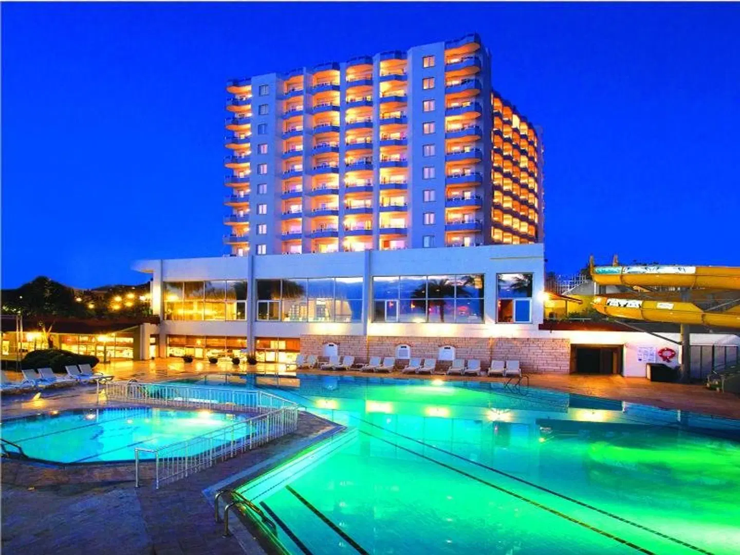 Adonis Hotel EXTERIOR