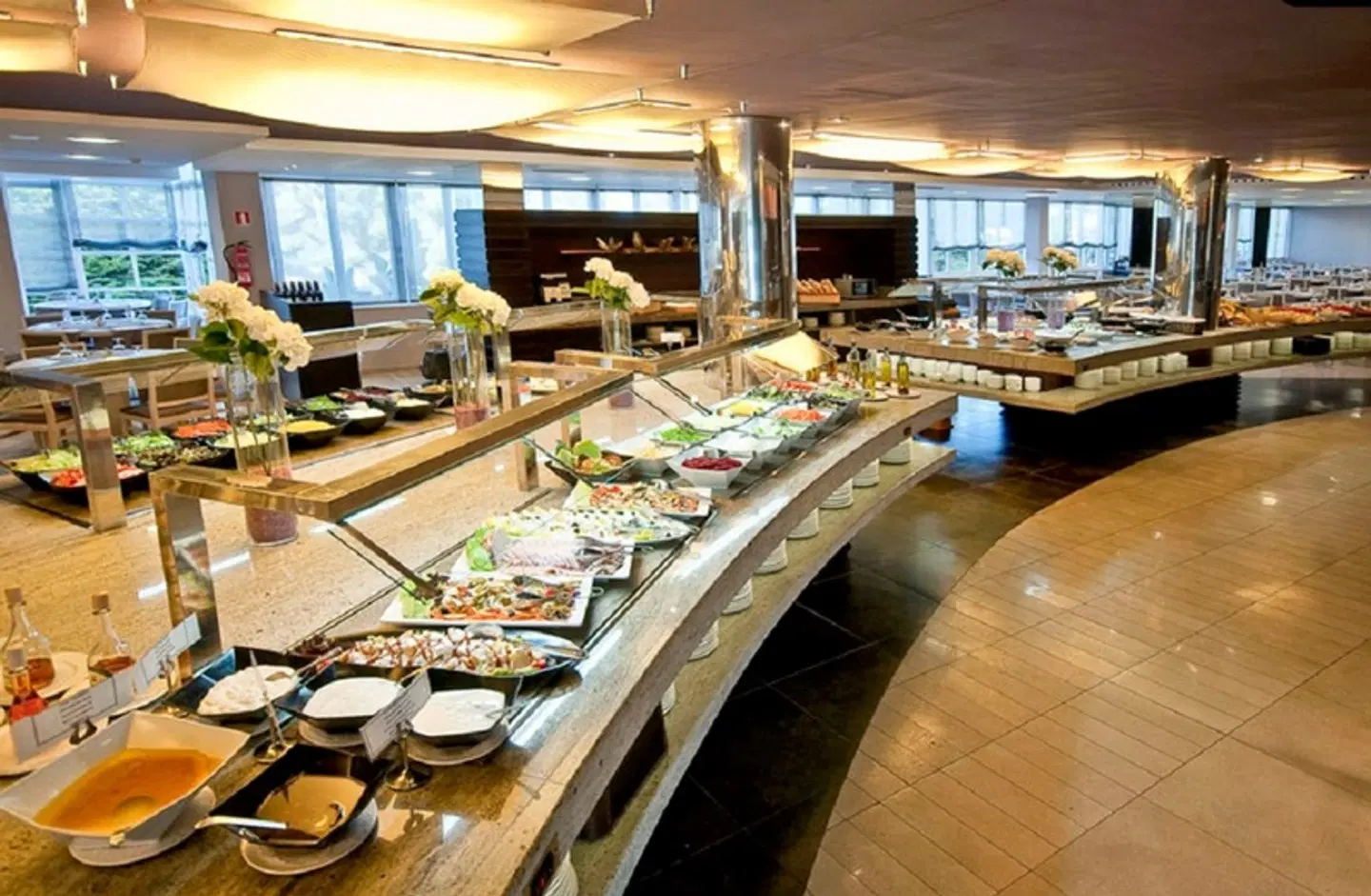 Beach Club Font de Sa Cala Restaurant