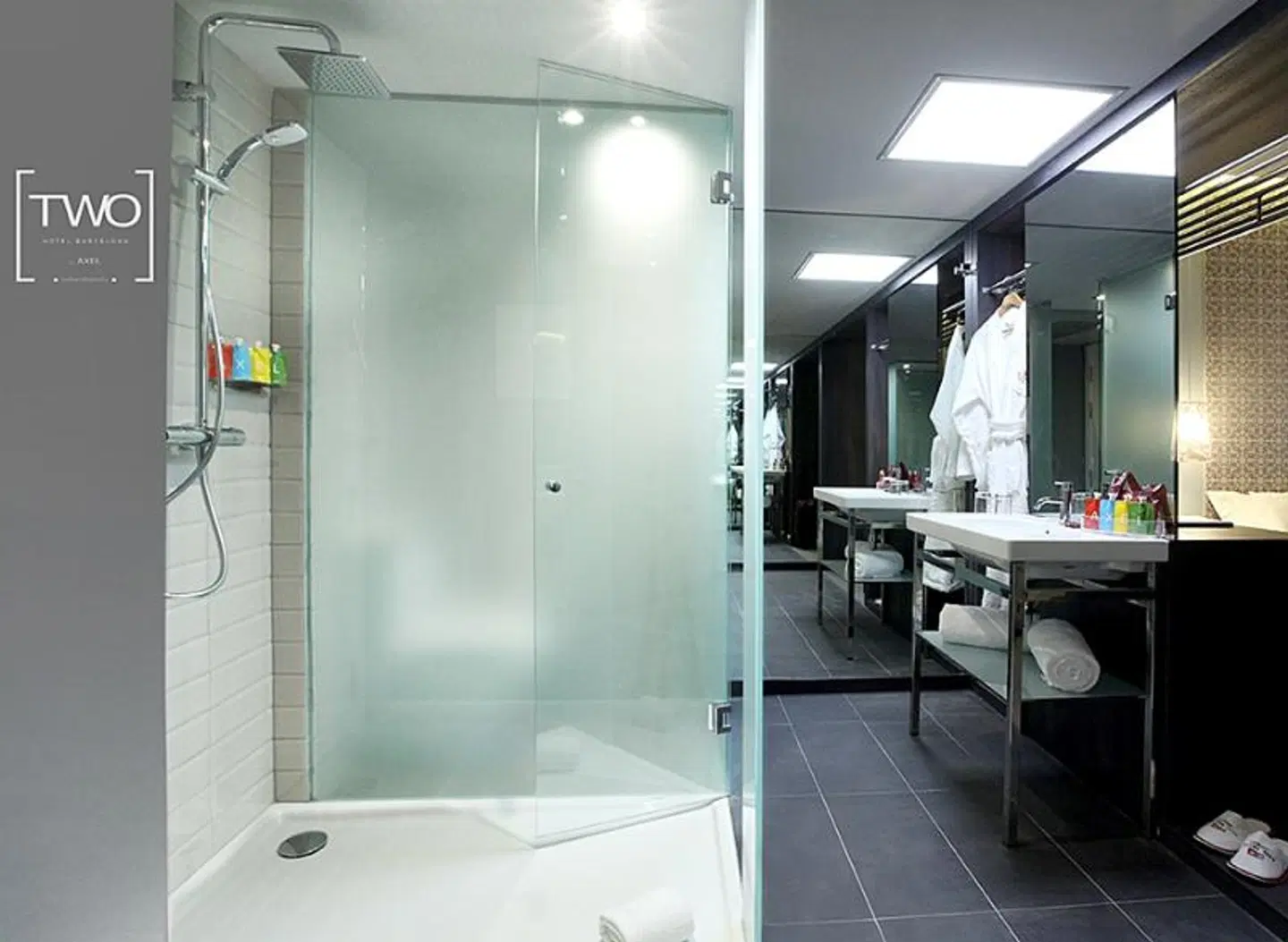 TWO Hotel Barcelona by Axel BATHROOM