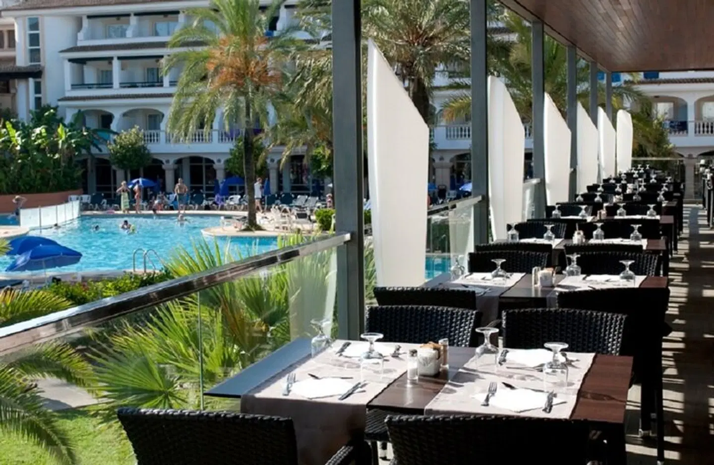 Beach Club Font de Sa Cala RESTAURANT