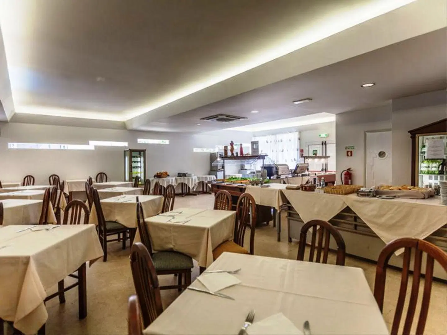 Atismar RESTAURANT