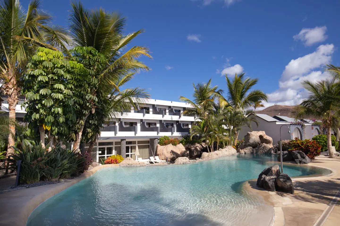 R2 Romantic Fantasia Dreams - Adults only OUTDOOR_POOL