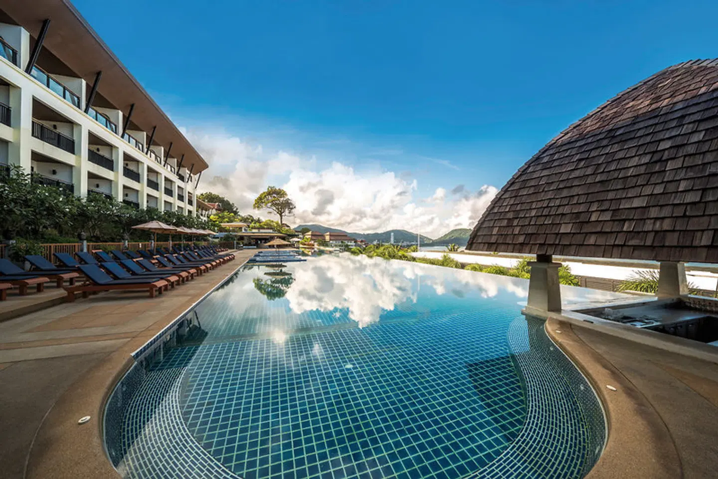 Andamantra Resort & Villa Phuket OUTDOOR_POOL