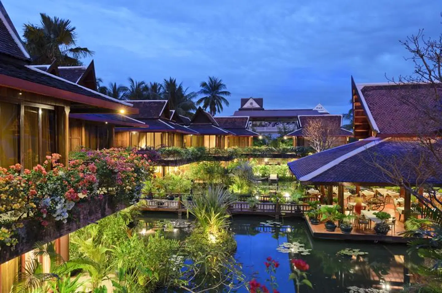 Angkor Village Hotel EXTERIOR