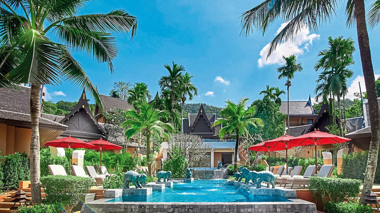 Amari Vogue Resort OUTDOOR_POOL