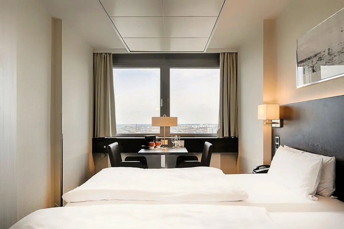Park Inn by Radisson Berlin Alexanderplatz - inkl. Eintrittskarte DFB Pokalfinale ROOM_EXAMPLE
