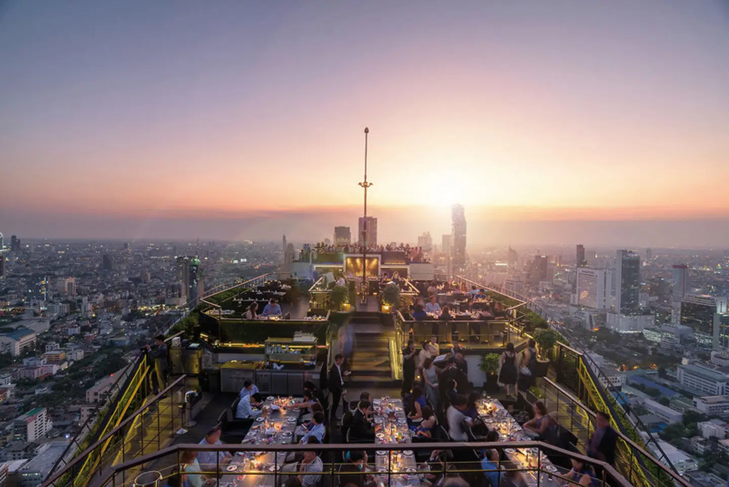 Banyan Tree Bangkok LANDSCAPE