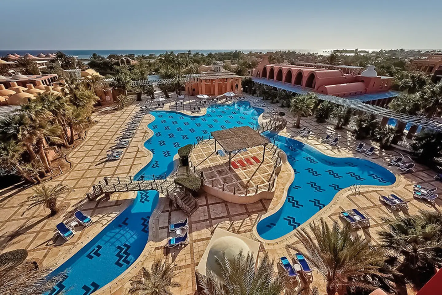Sheraton Miramar Resort El Gouna OUTDOOR_POOL