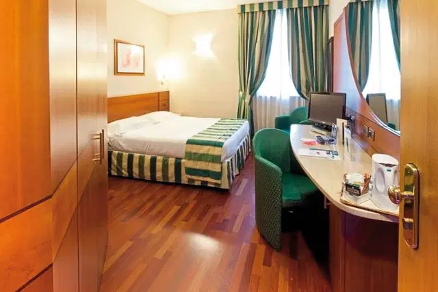 Hotel Mirage Sure by Best Western - inkl. 1 Ticket Eishockey GER - USA ROOM_EXAMPLE