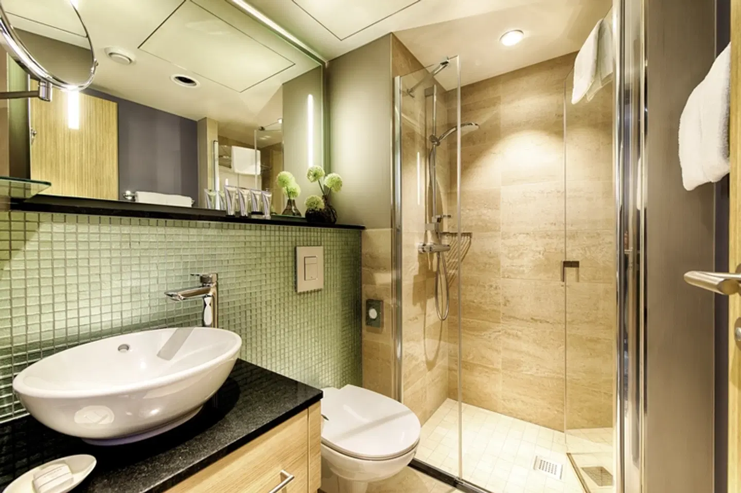NYX Hotel Munich - inklusive NFL Munich Ticket Badezimmer