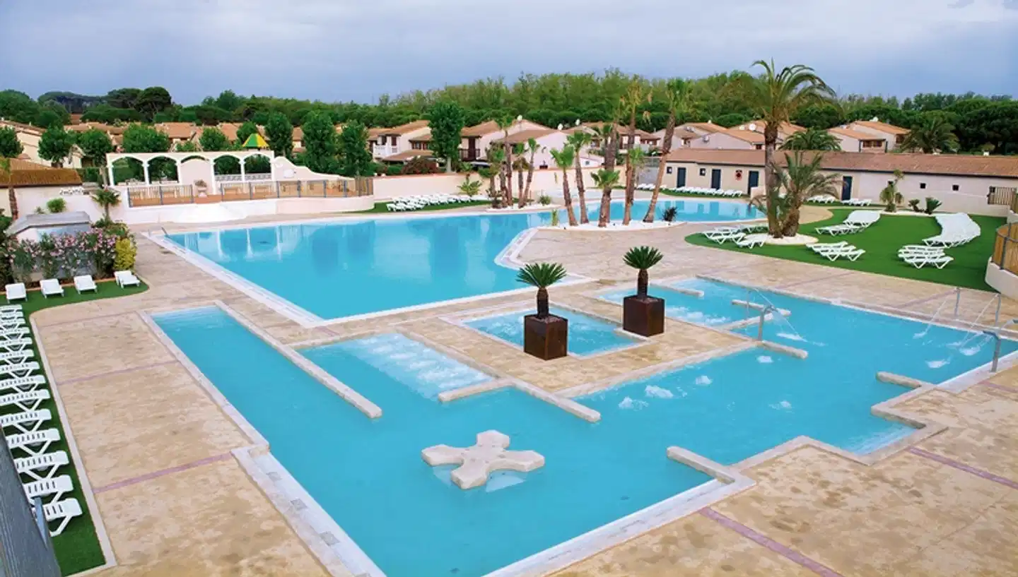 Domaine Les Tamaris & Les Portes du Soleil Pool