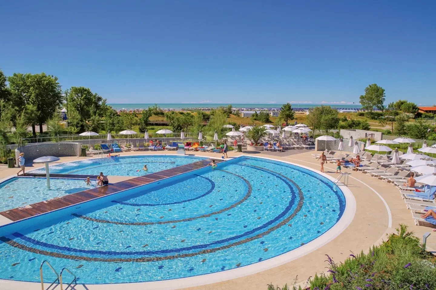 Laguna Park Hotel Pool