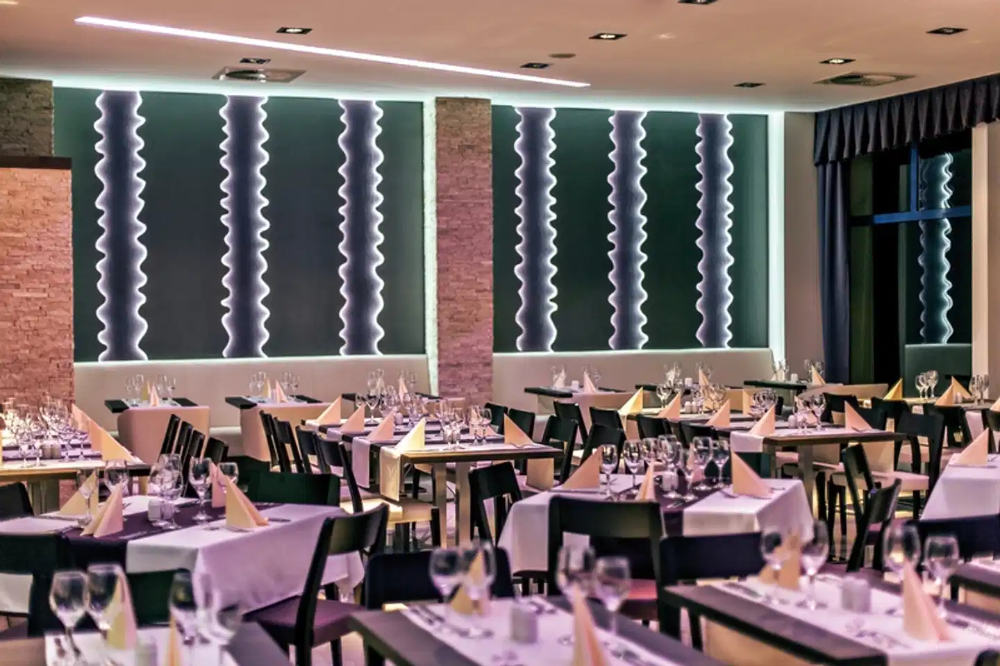 Premium Hotel Panorama Restaurant