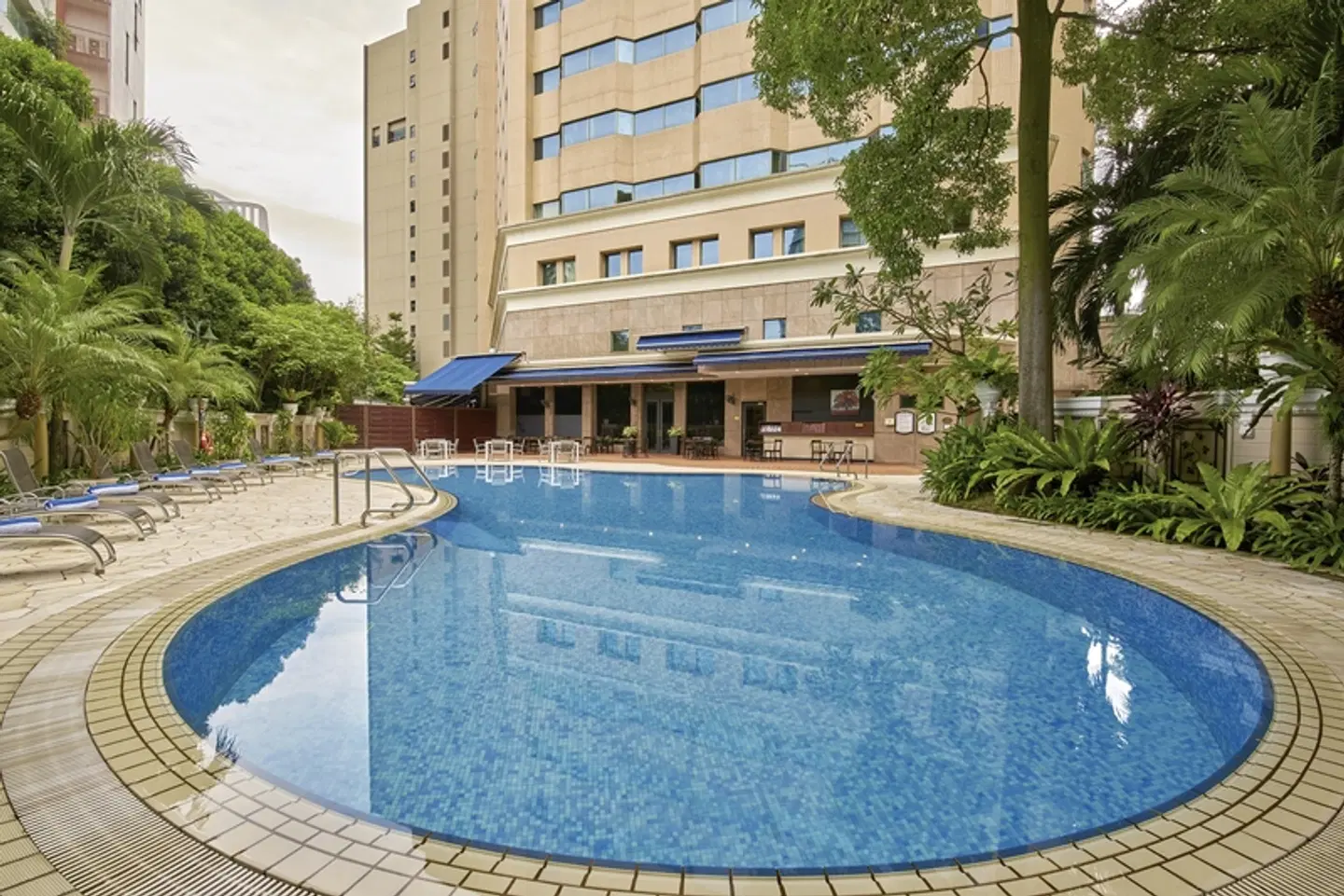 Vibe Hotel Singapore Orchard Pool