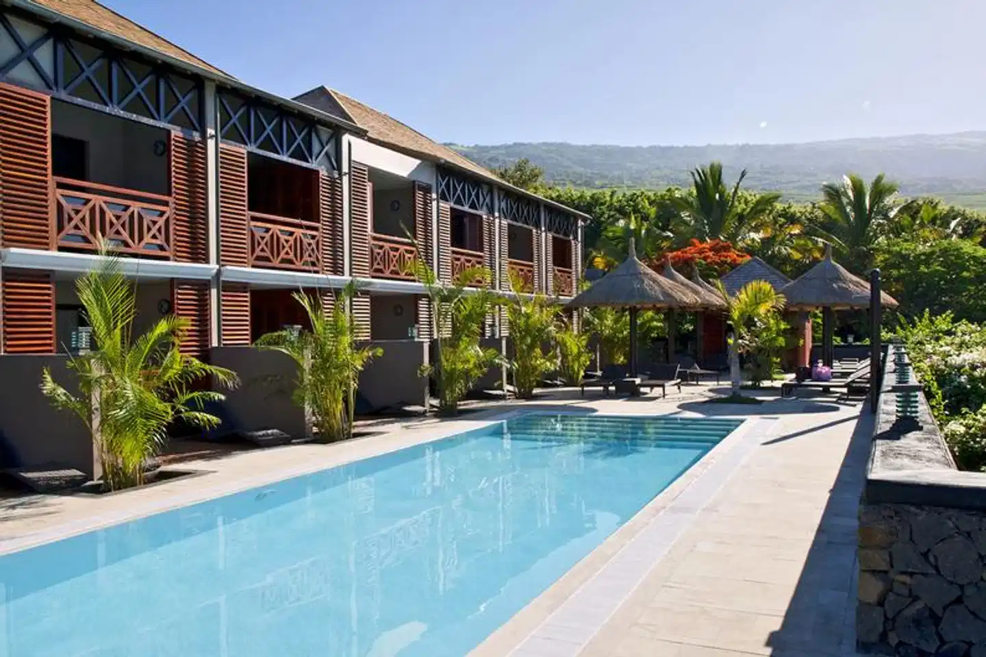 Iloha Seaview Hotel Pool