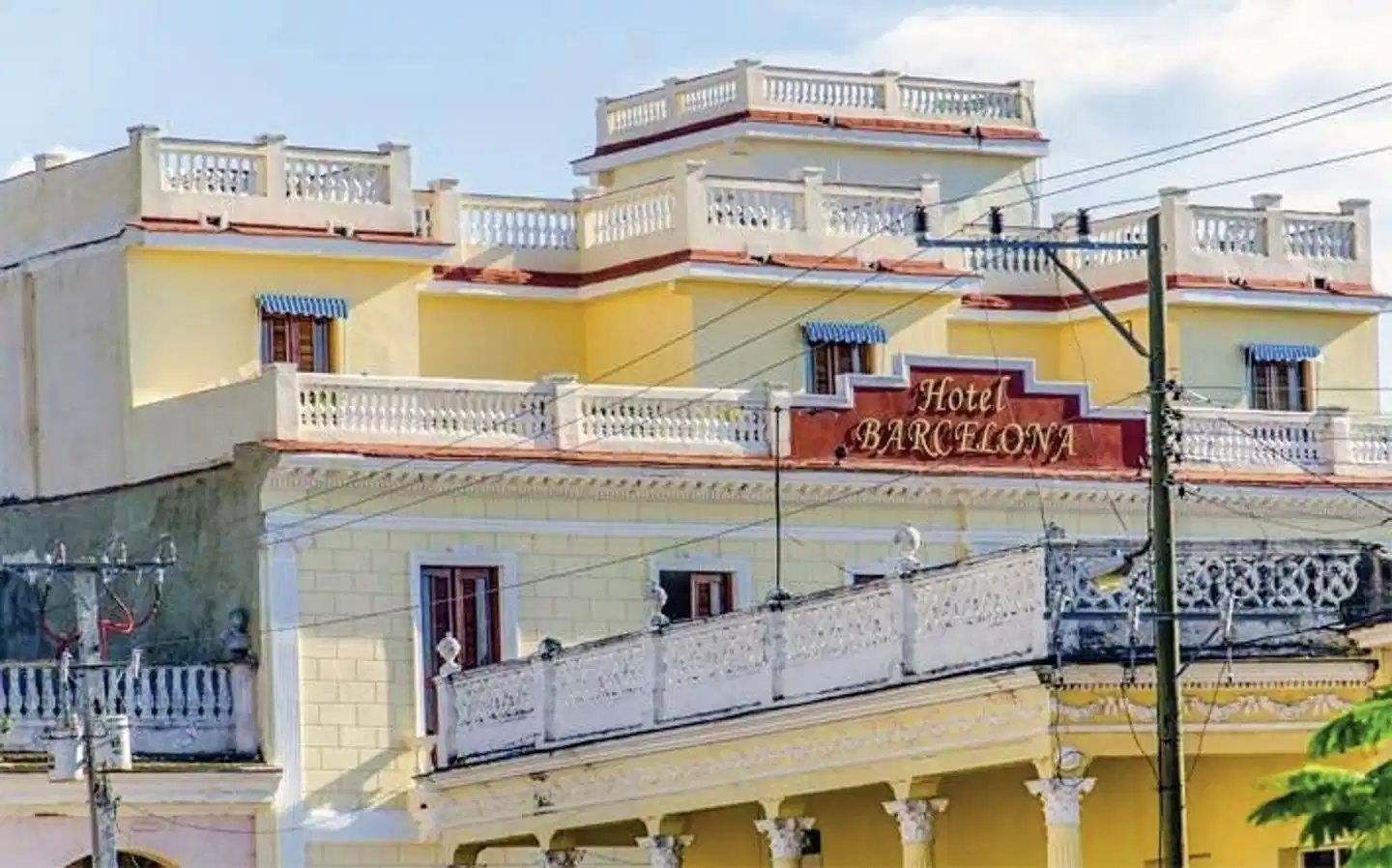 E Barcelona Aussenansicht