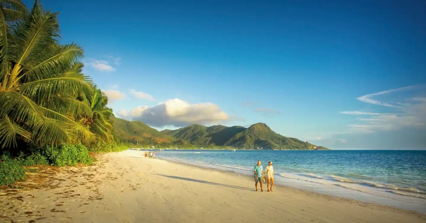 Dhevatara Beach Hotel Strand