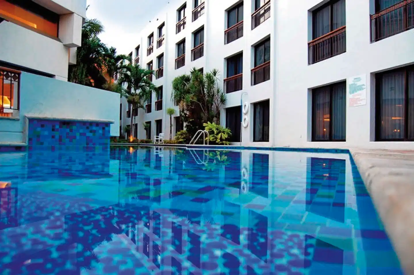 Continental Caribe Bay Pool