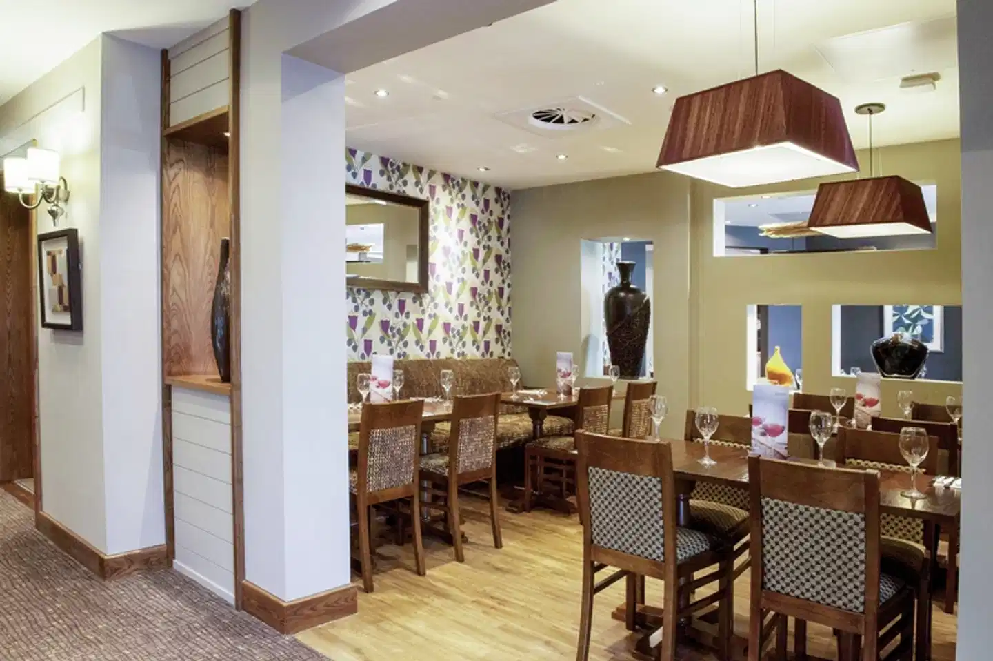 Premier Inn Croydon Town Centre Bar