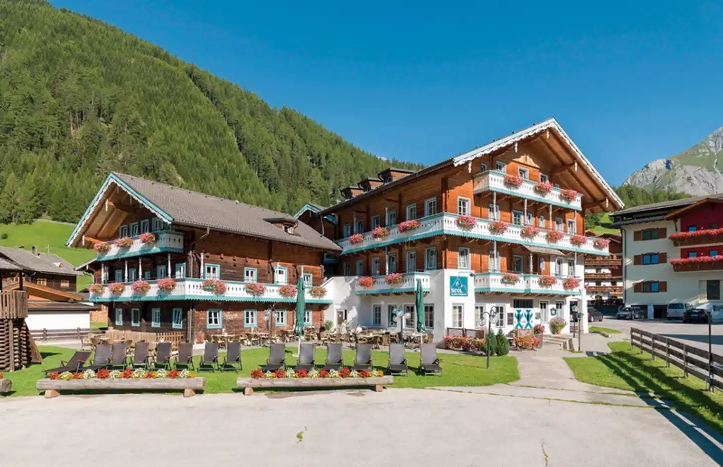 SCOL Sporthotel Großglockner Aussenansicht