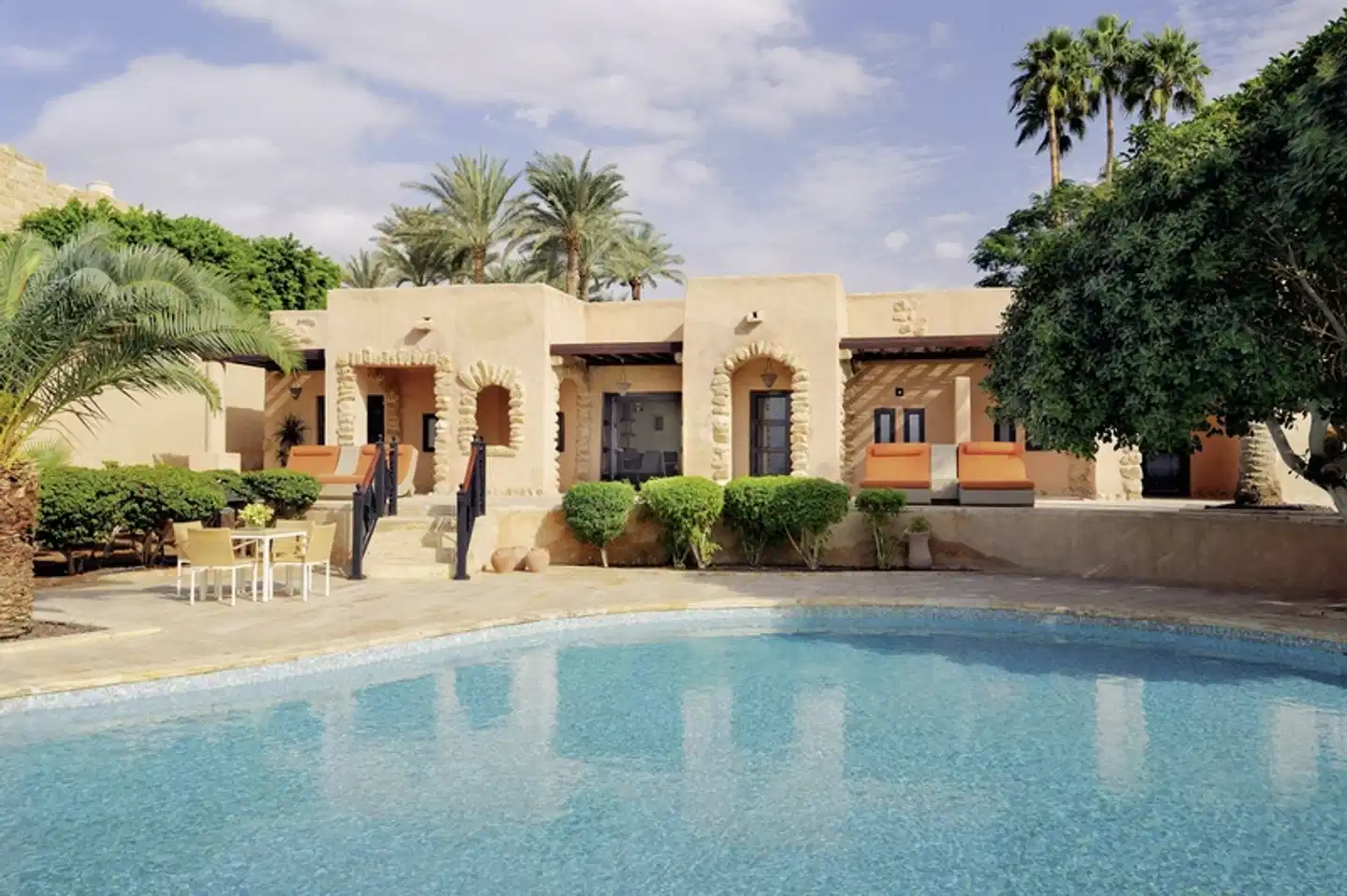 Mövenpick Resort & Spa Dead Sea Pool