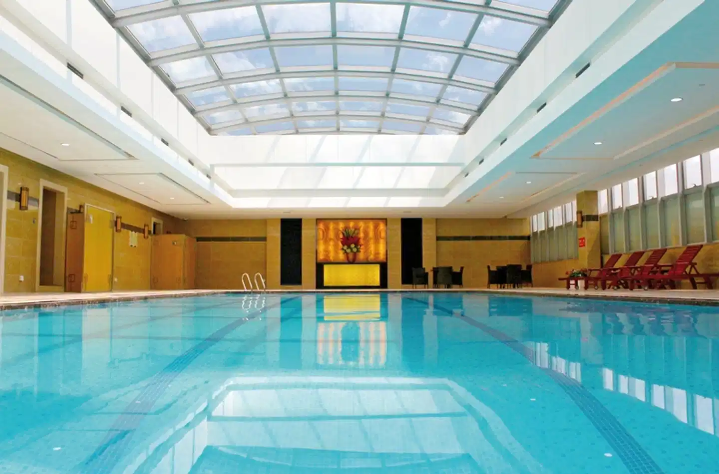 Jin Jiang Tower Hallenbad