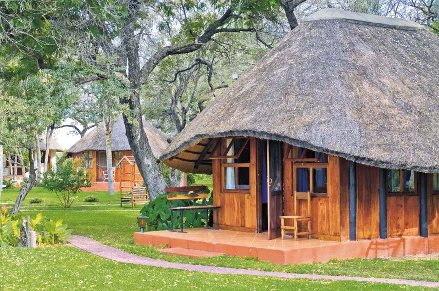 Hakusembe River Lodge Aussenansicht