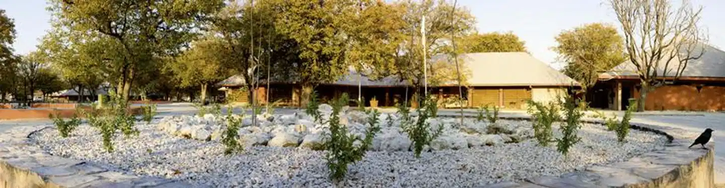 Halali Camp Aussenansicht