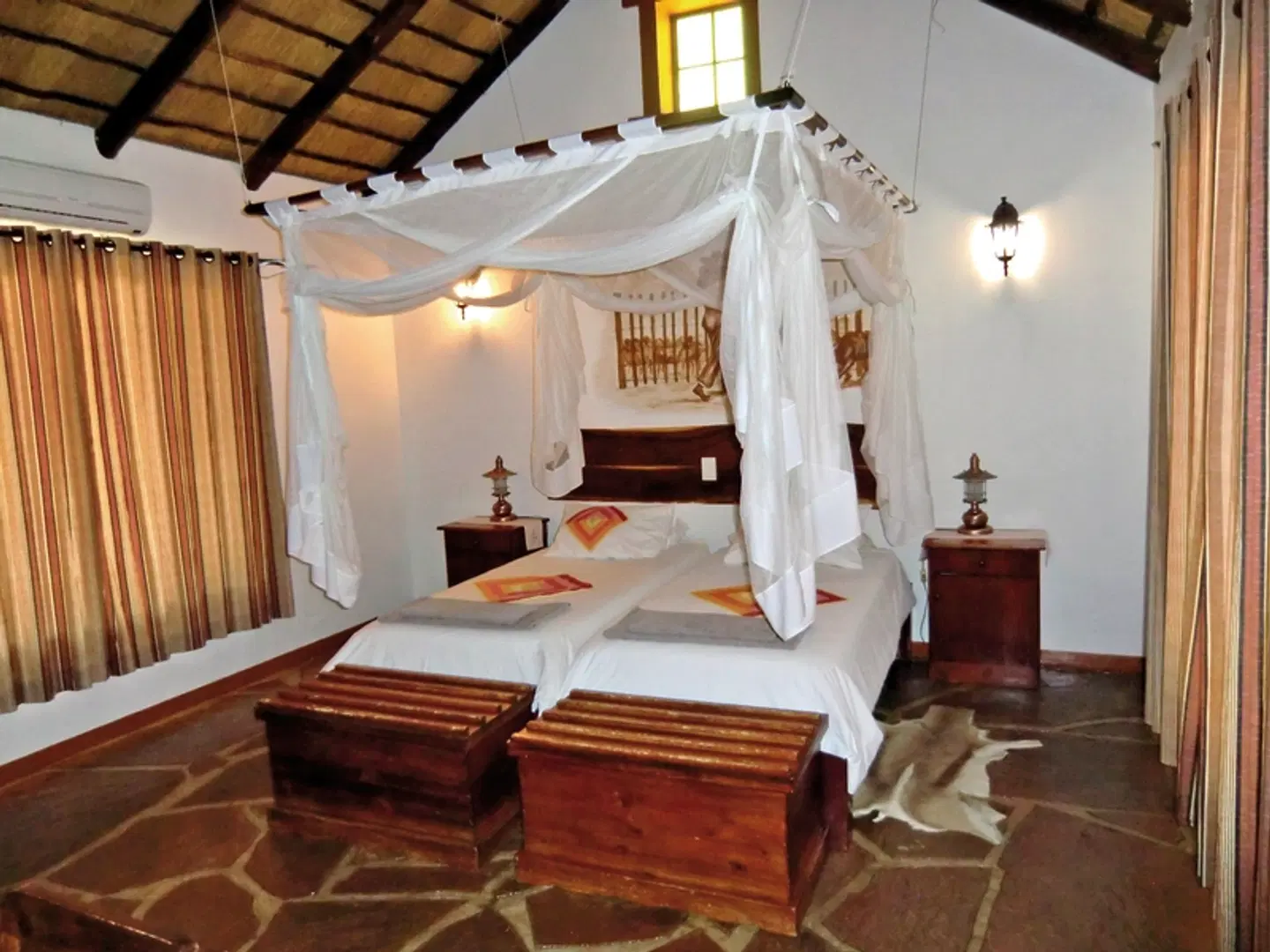 Canyon Village ROOM_EXAMPLE