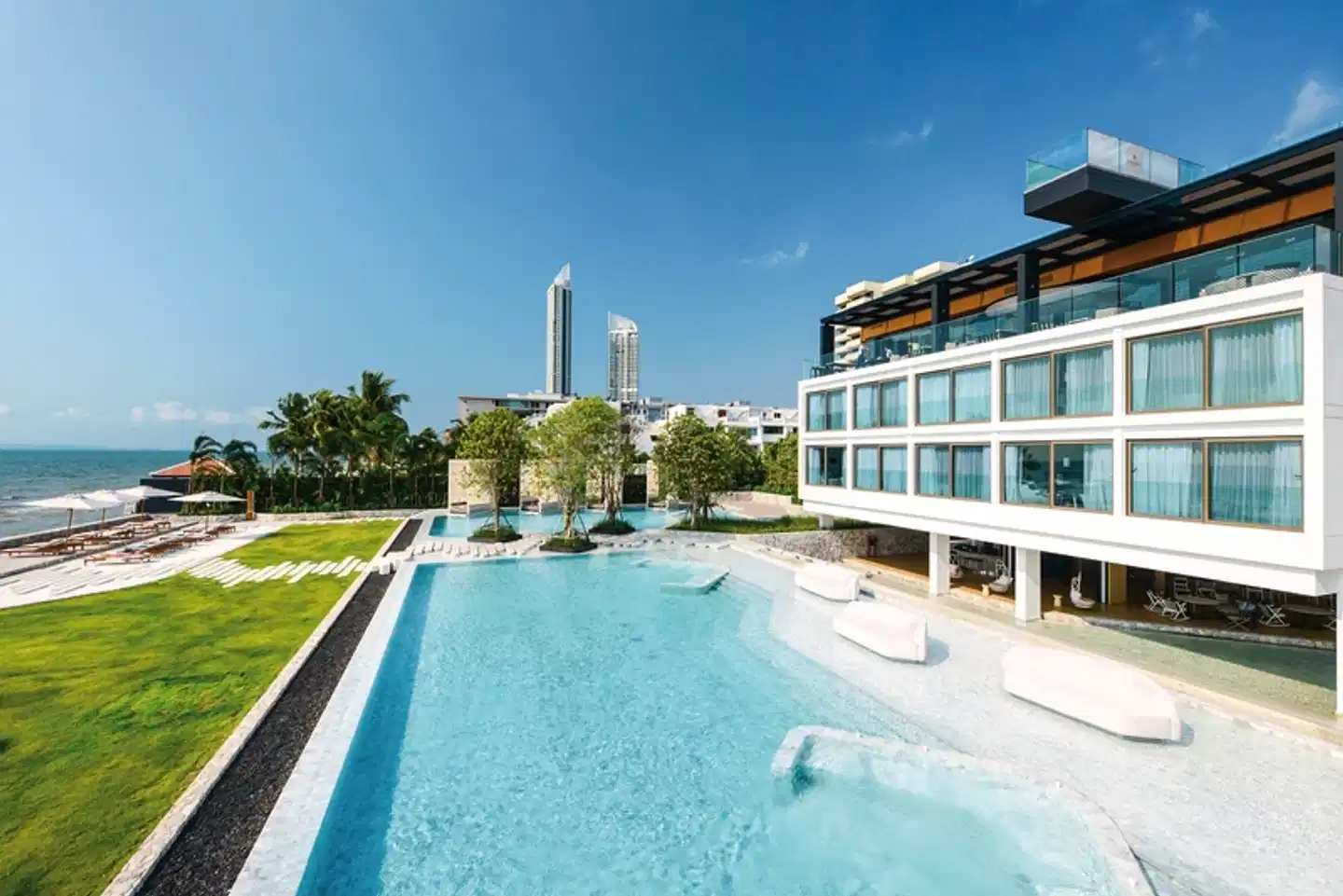 Veranda Resort Pattaya Pool