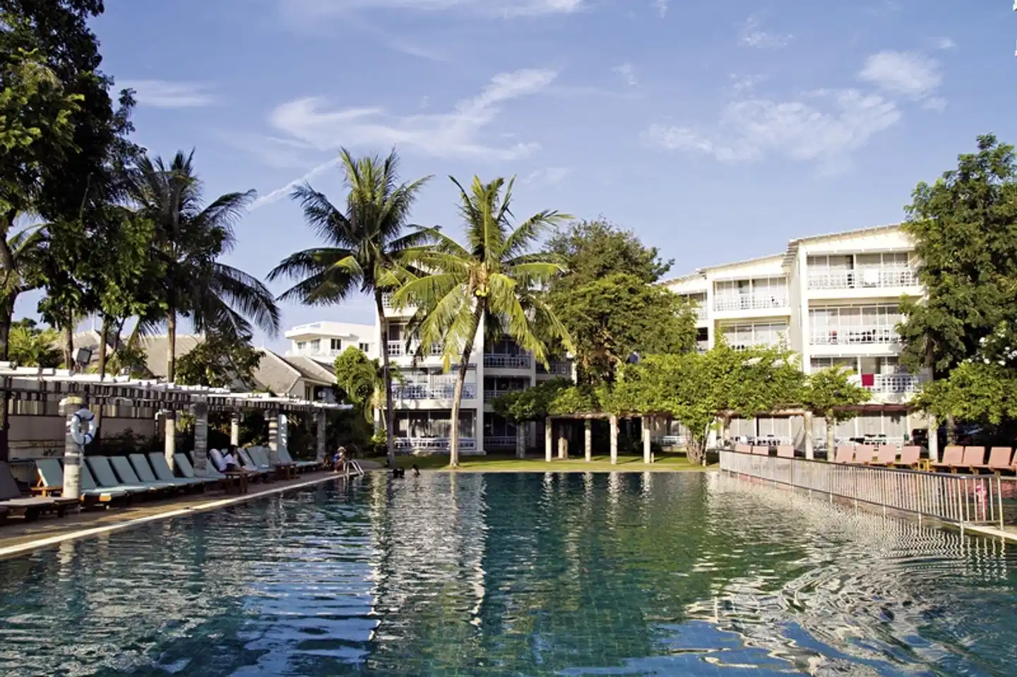 Chom View Hotel Pool