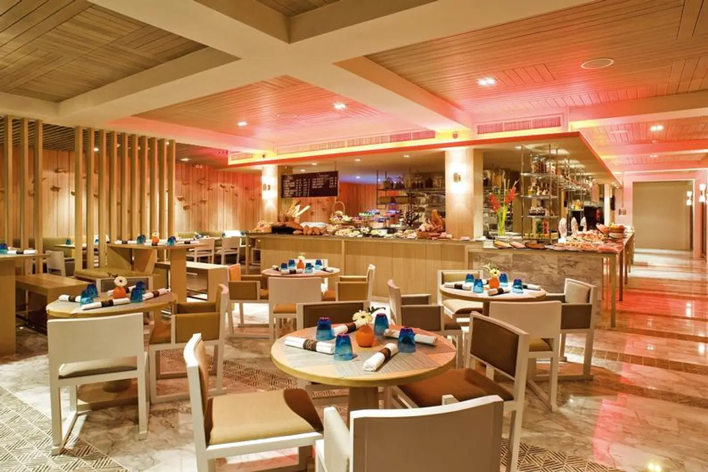 Pullman Pattaya Hotel G Restaurant