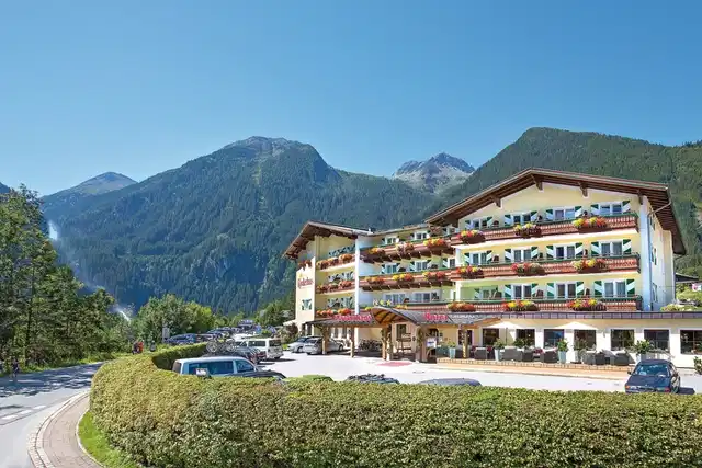 Nationalparkhotel Klockerhaus Aussenansicht