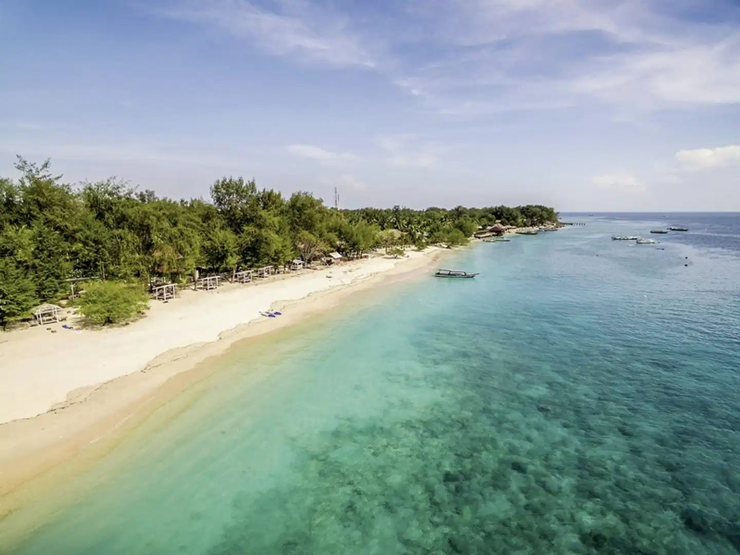 Kura Kura Beach Resort Strand