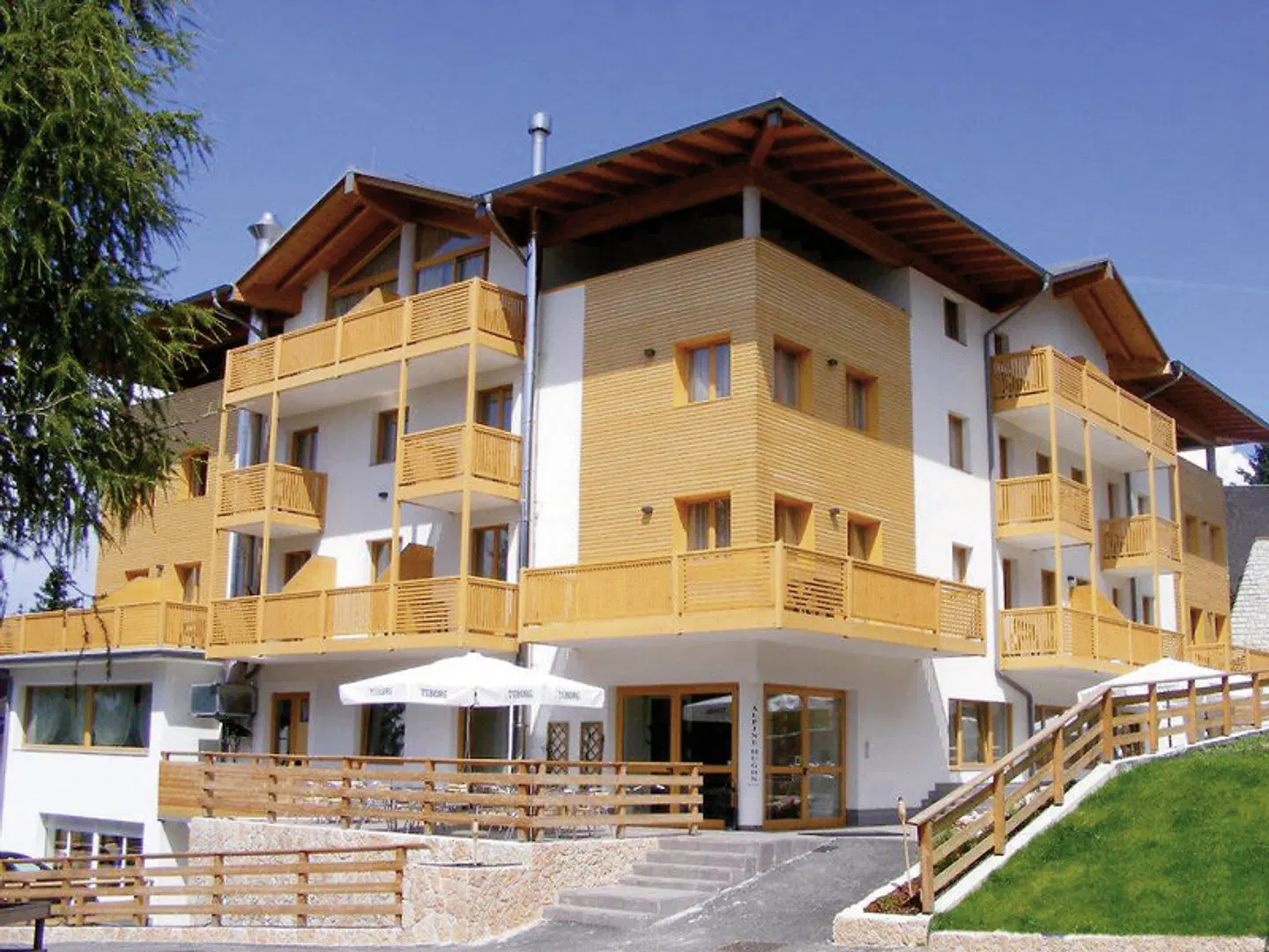 Alpine Mugon EXTERIOR