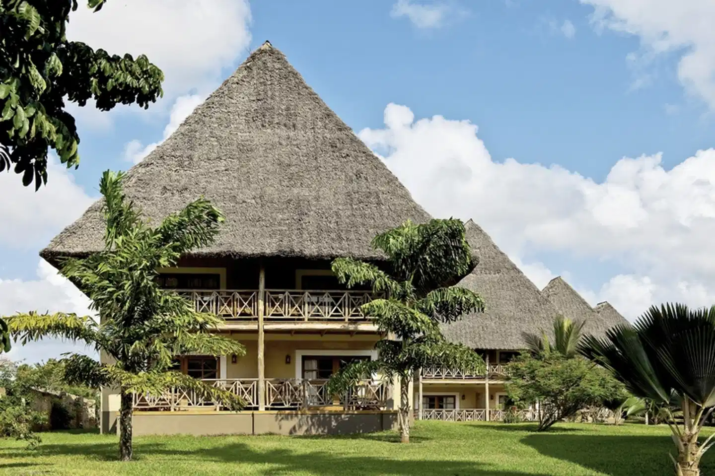 Neptune Palm Beach Resort Aussenansicht