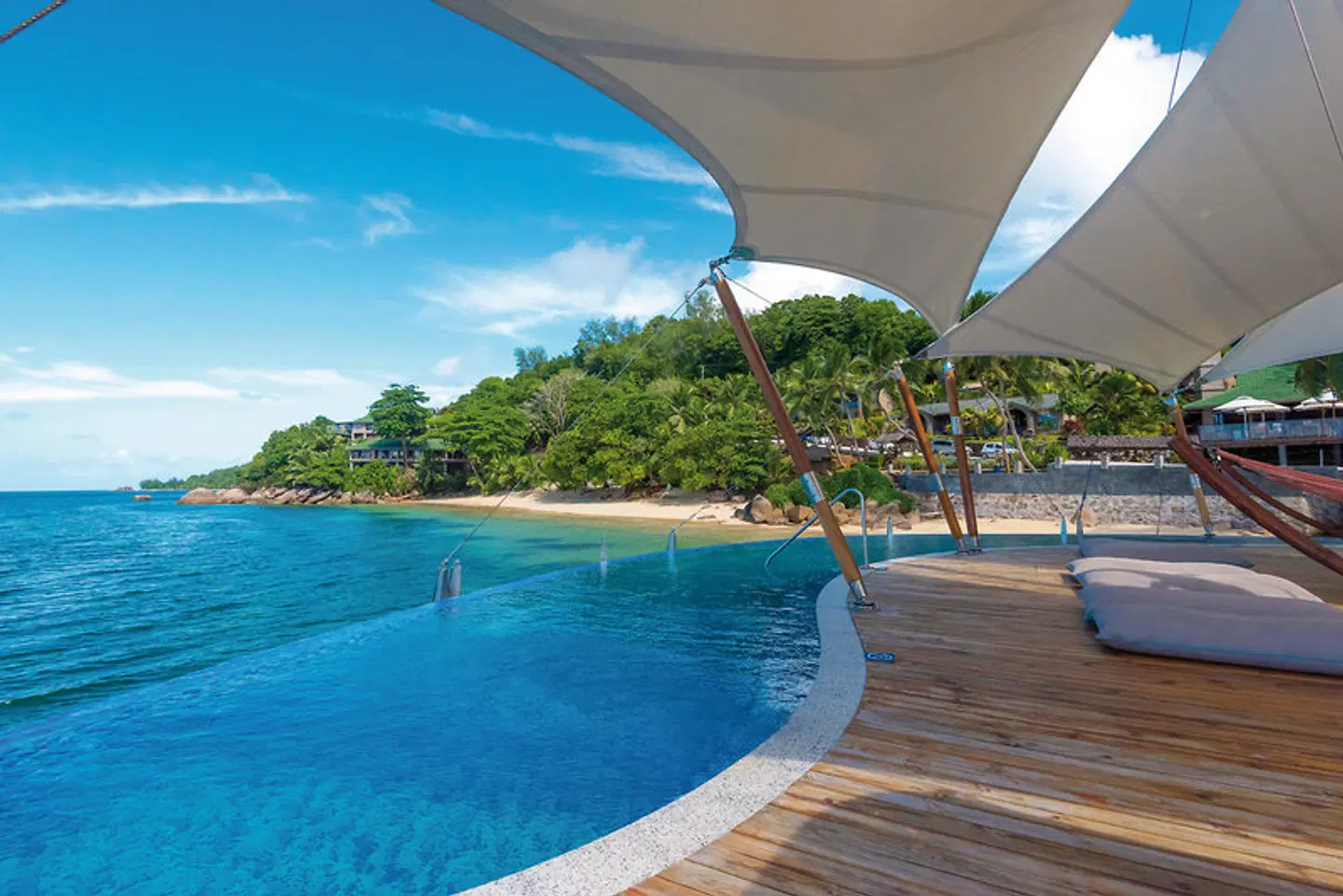 Coco de Mer & Black Parrot Suites OUTDOOR_POOL
