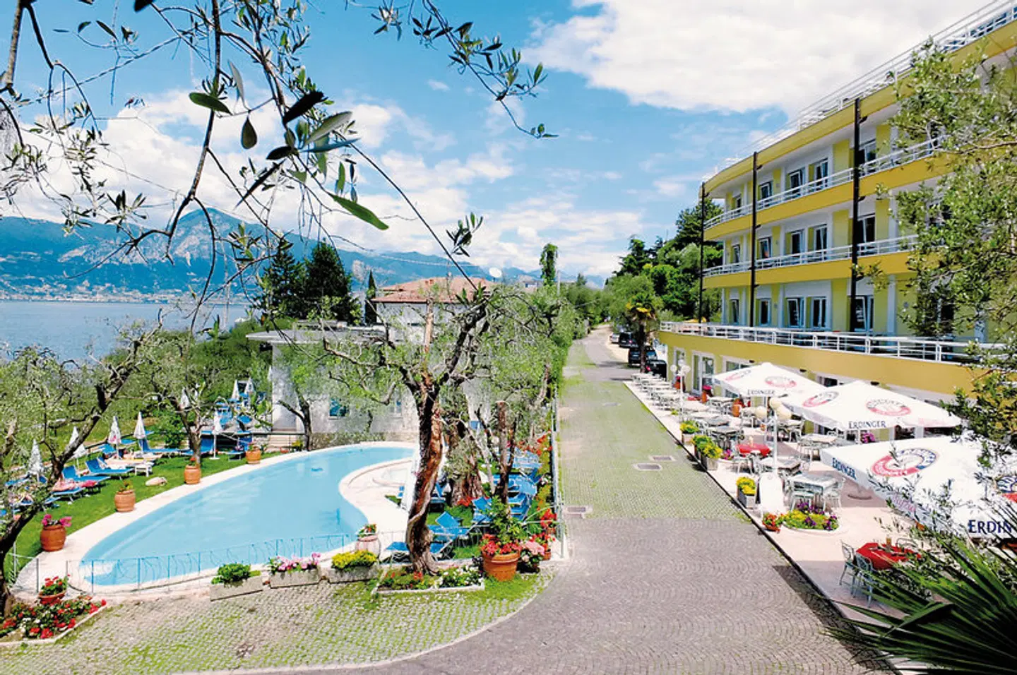 Internazionale OUTDOOR_POOL