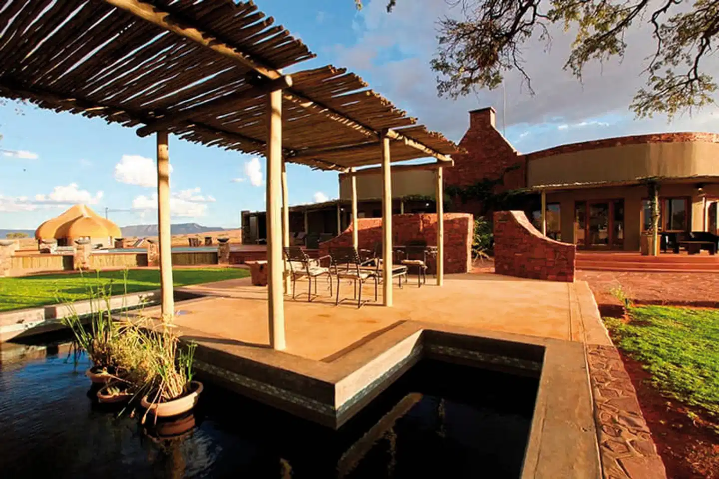 We Kebi Safari Lodge Terrasse