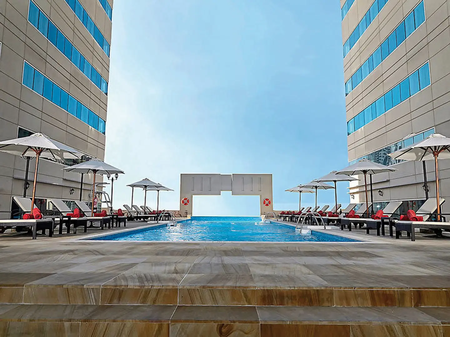 Radisson Blu Hotel Barsha Heights Terrasse