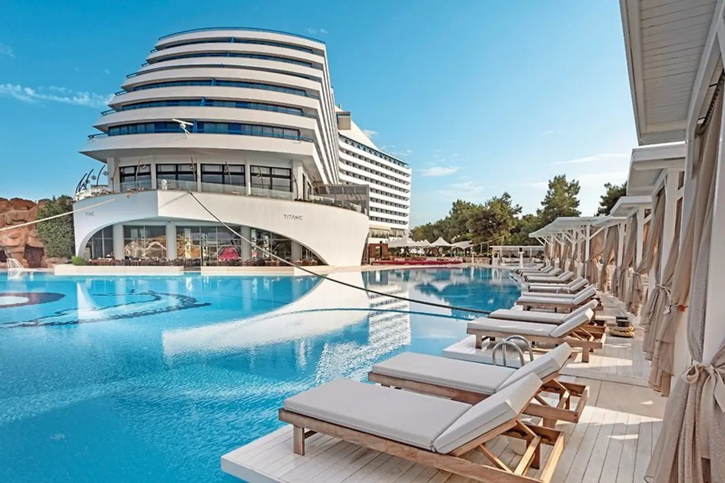Titanic Deluxe Lara OUTDOOR_POOL
