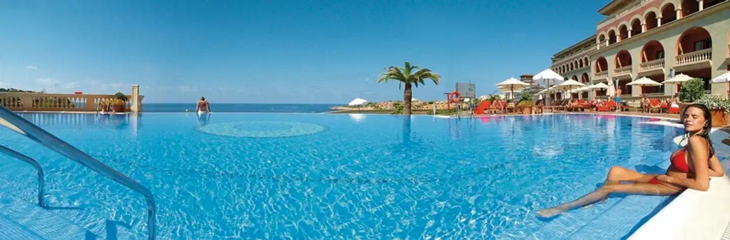 Pure Salt Port Adriano Pool