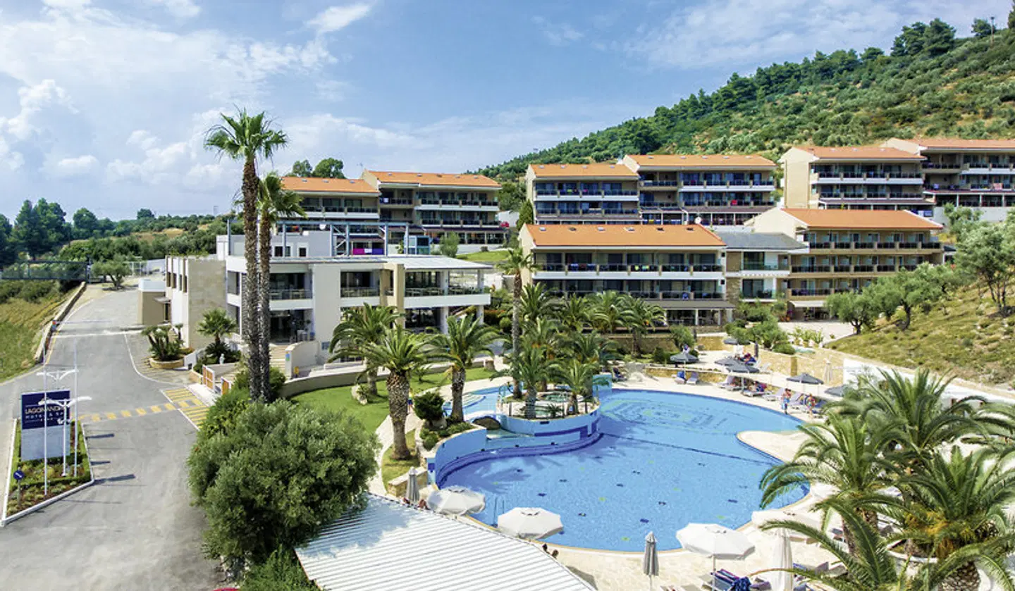 Lagomandra Hotel & Spa Aussenansicht