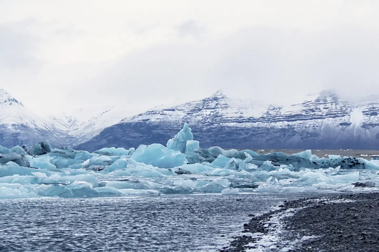 Winterabenteuer an Islands Südküste LANDSCAPE