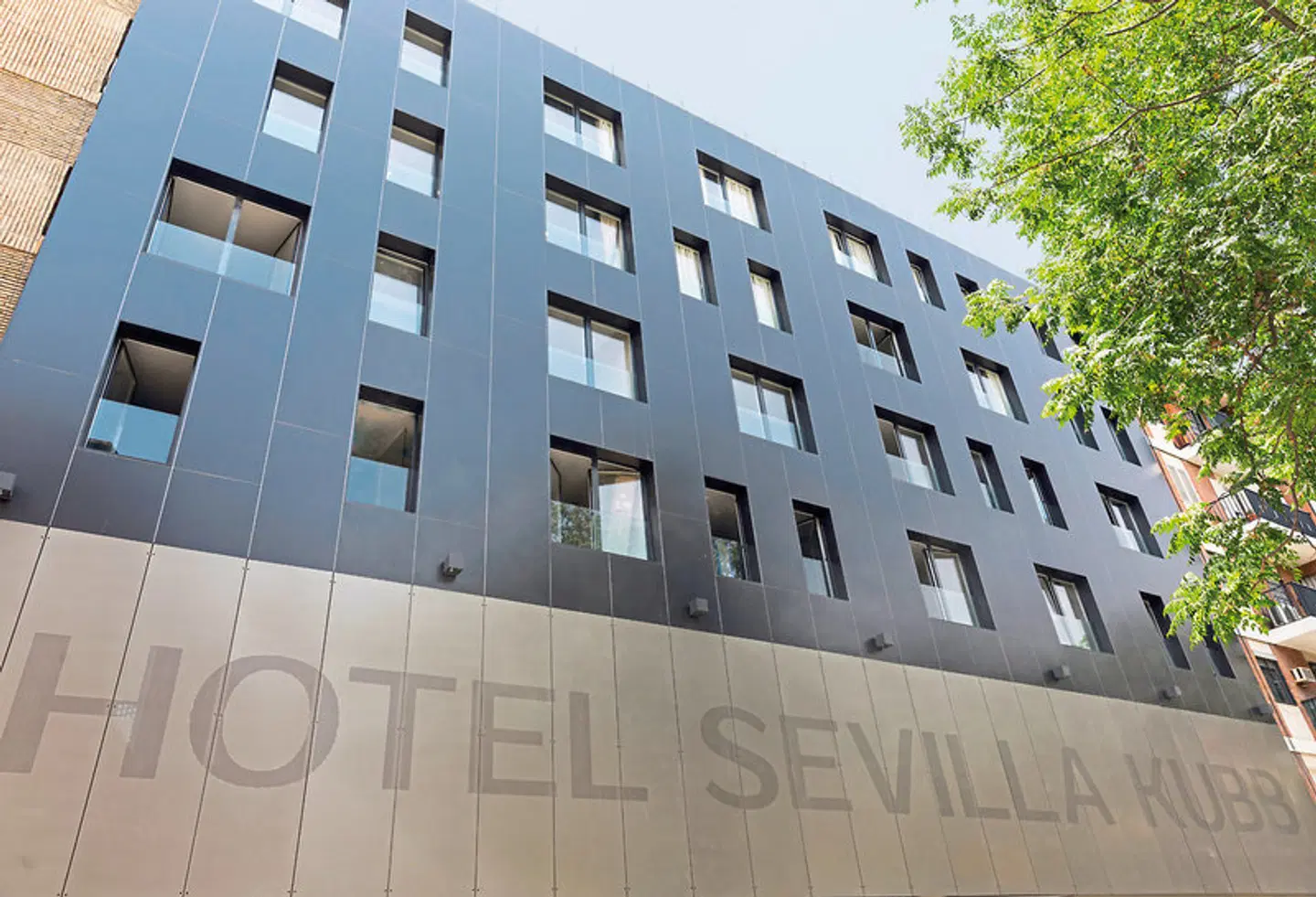 Macià Sevilla Kubb EXTERIOR